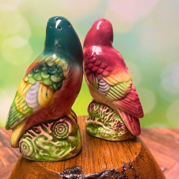 Beautiful Vintage 1950s Budgie Bird Salt & Pepper Shakers – Hand-Painted - Picture 4 of 15
